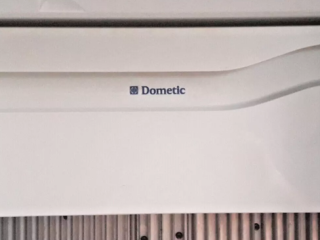 Dometic saldēšanas kameras durtiņa
