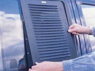 Gaisa ventilācijas reste ar moskītu sietu, labā puse, VW T4 1990-2003