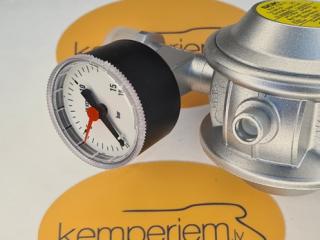 Gāzes reduktors 30 mbar, 1,5kg/h ar manometru, stiprināms pie sienas, izeja 10mm, ar bārbaudes ventīli, GOK